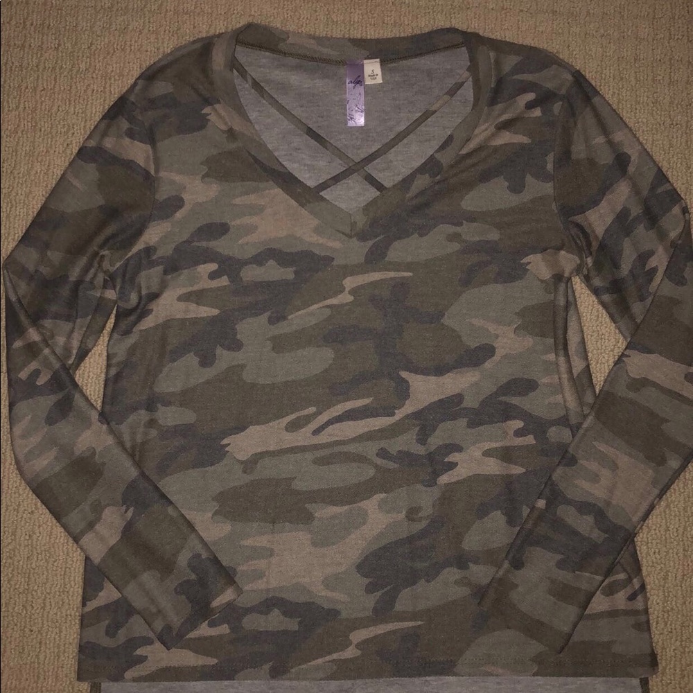 Alya Criss - Cross Long Sleeve Camo Tunic